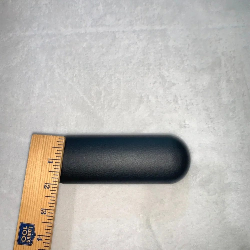 Oakley‎ black clam shell sunglass case
